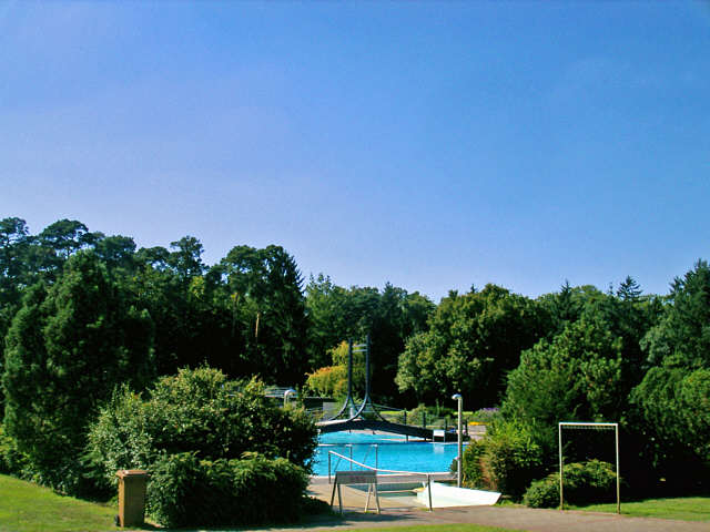 Das Lorscher Wald- Schwimmbad.