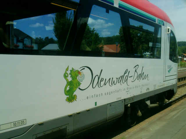 Mit der Odenwald Bahn nach Michelstadt fahren.